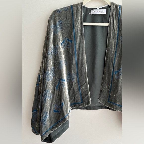 ZARA Collection Velvet Floral Cardigan, Green/Blue, Size Medium - Picture 3 of 16